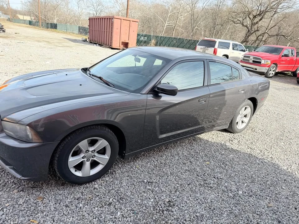 2013 Dodge Charger 7th Gen - Image 2 of 4