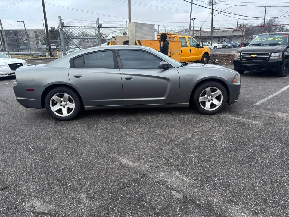 2013 Dodge Charger 7th Gen - Image 3 of 10
