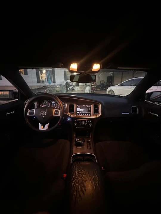 2013 Dodge Charger 7th Gen - Image 2 of 8