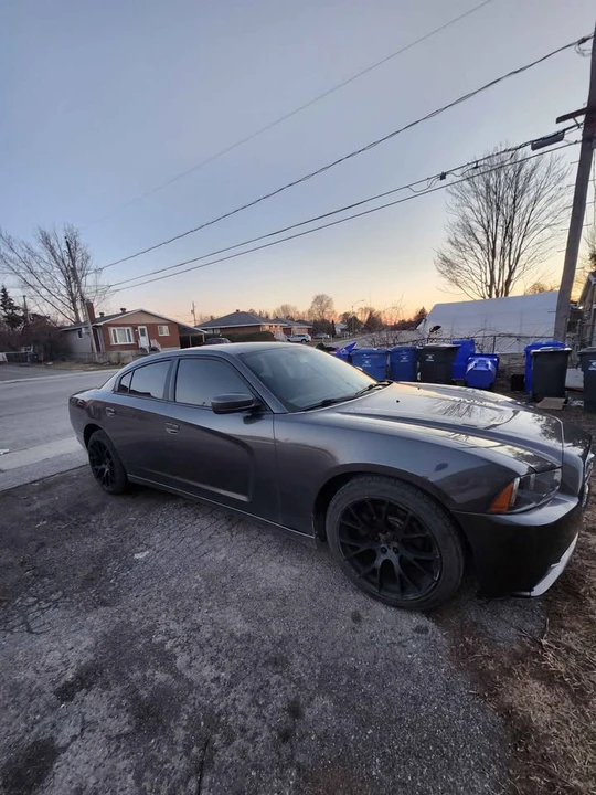 2013 Dodge Charger 7th Gen - Image 2 of 10
