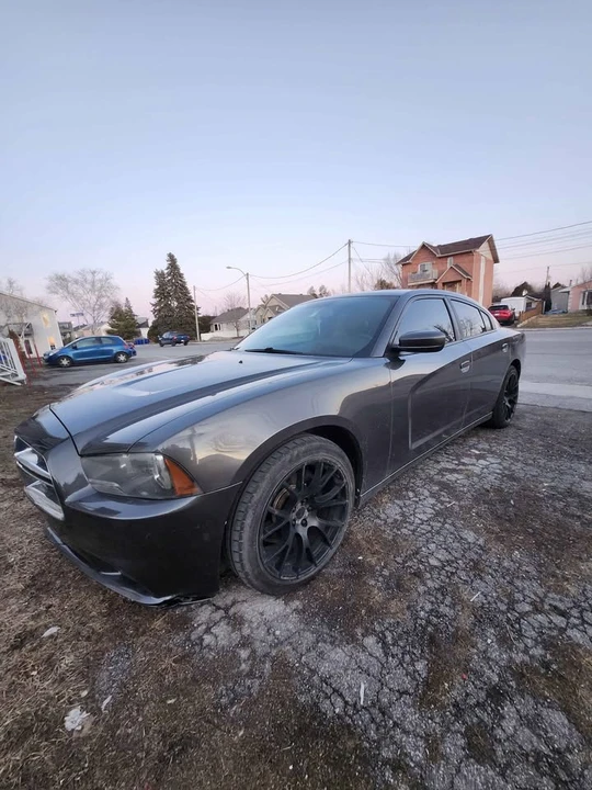 2013 Dodge Charger 7th Gen - Image 6 of 10