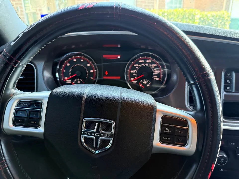 2013 Dodge Charger 7th Gen - Image 13 of 19