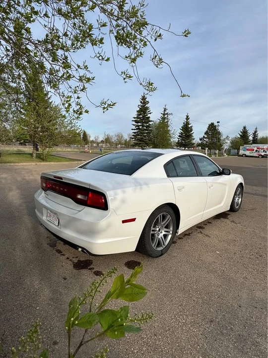 2013 Dodge Charger 7th Gen - Image 3 of 6