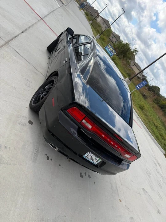 2013 Dodge Charger 7th Gen - Image 4 of 11
