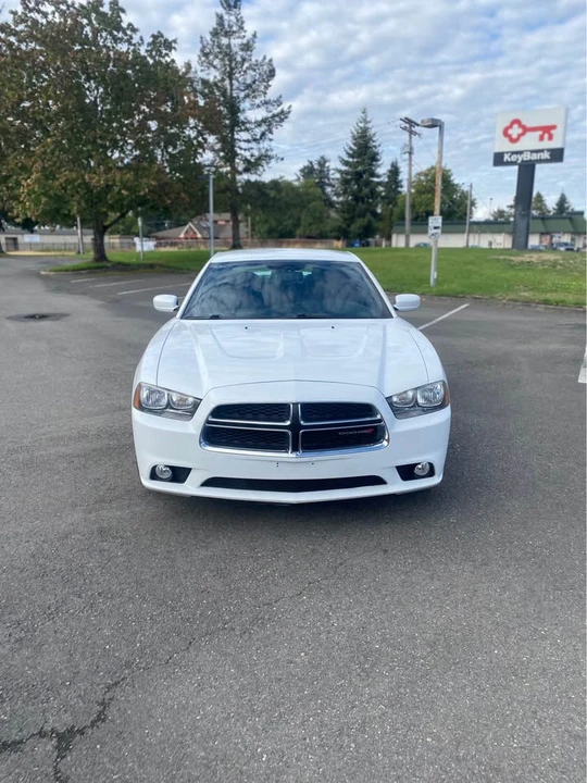2013 Dodge Charger 7th Gen - Image 2 of 14