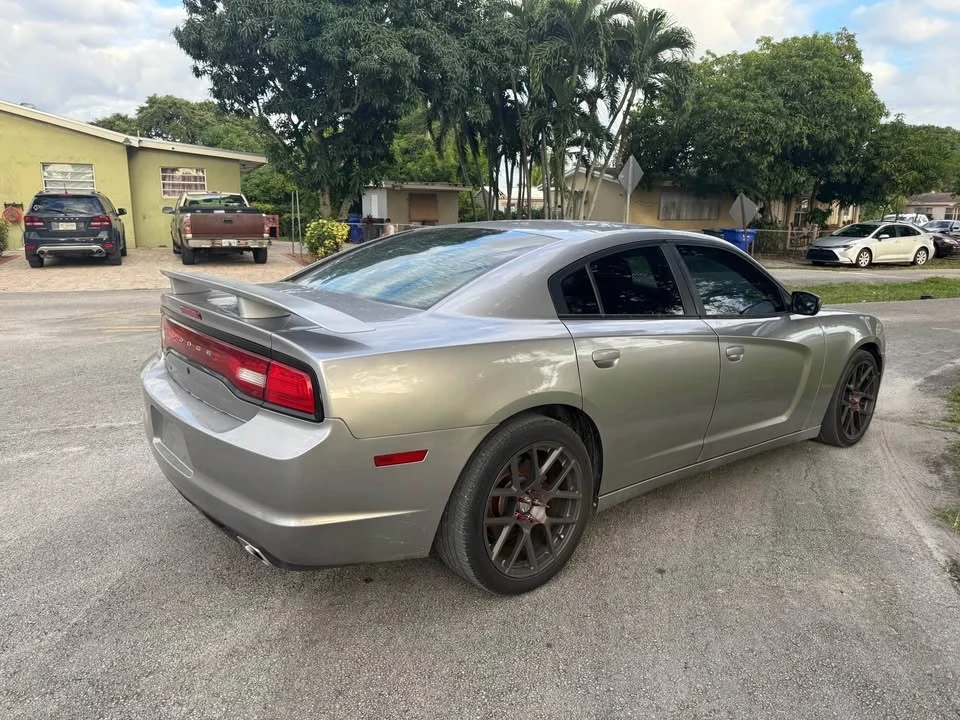 2013 Dodge Charger 6th Gen - Image 5 of 12