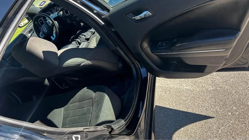2013 Dodge Charger 6th Gen - Image 9 of 12