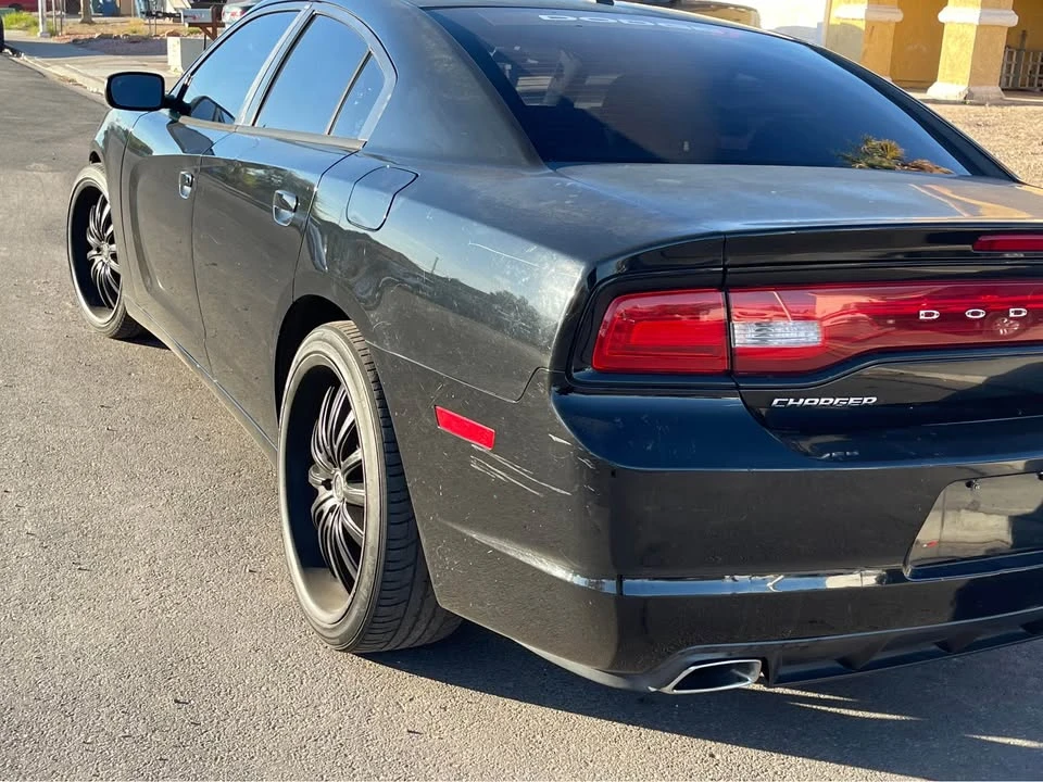2013 Dodge Charger 6th Gen - Image 5 of 8