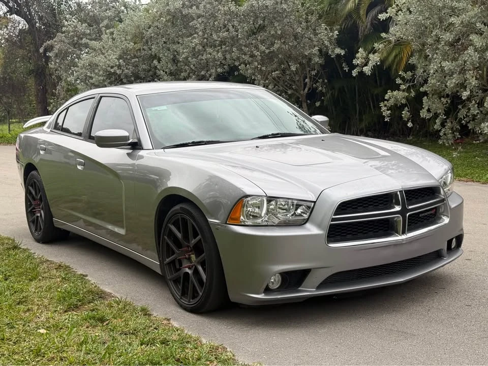 2013 Dodge Charger 6th Gen - Image 2 of 6