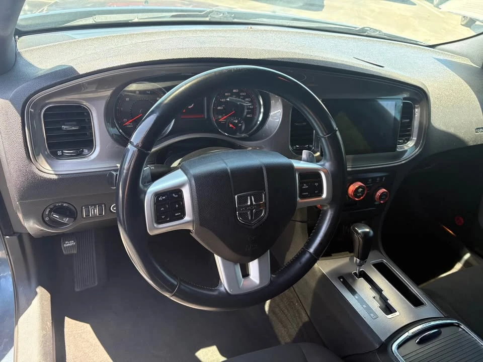2013 Dodge Charger 7th Gen - Image 9 of 13