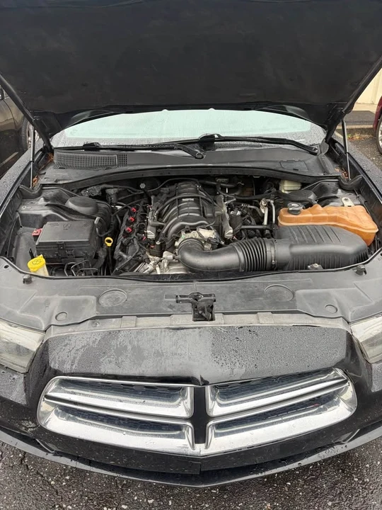 2013 Dodge Charger 7th Gen - Image 2 of 15