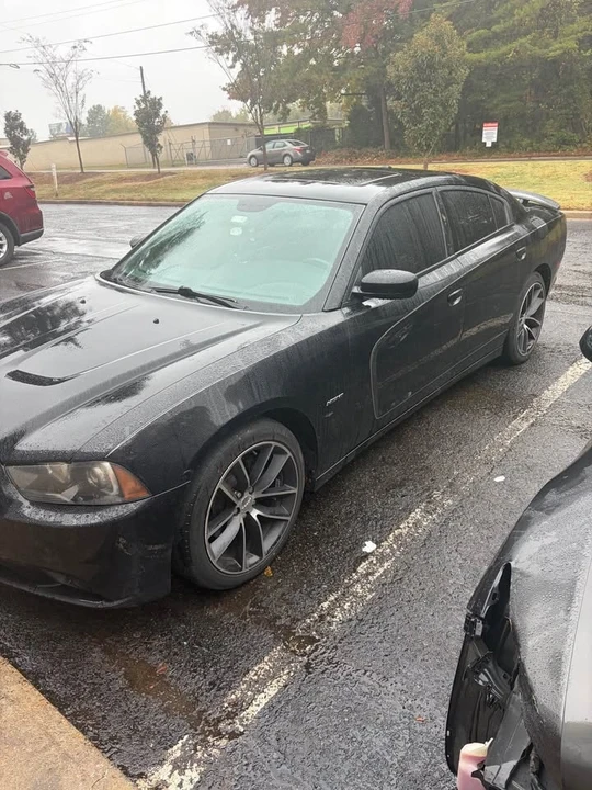 2013 Dodge Charger 7th Gen - Image 9 of 15