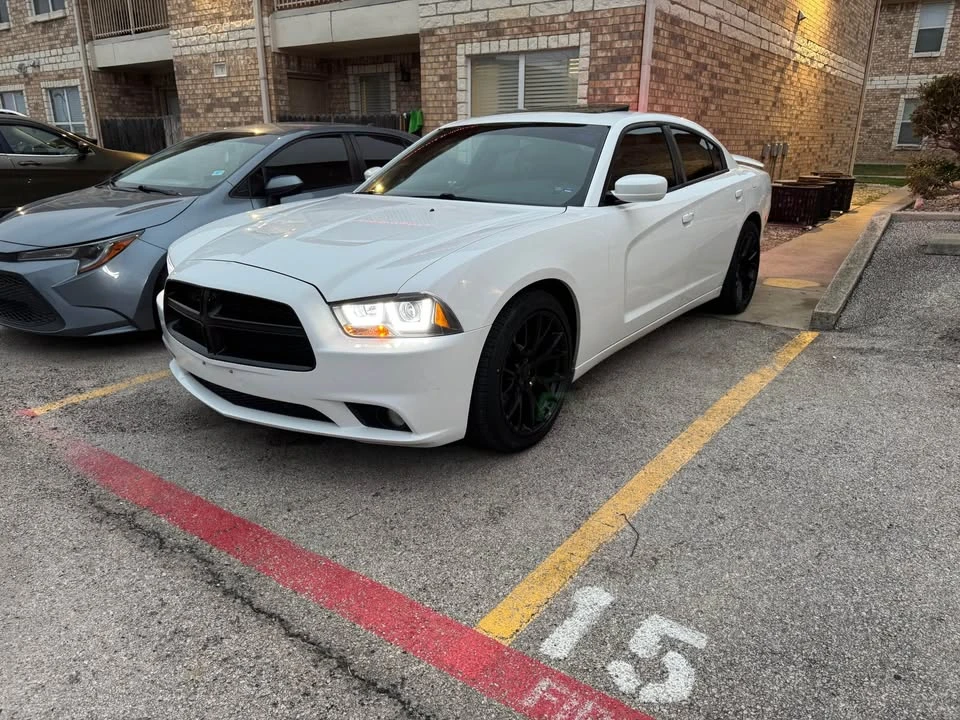 2013 Dodge Charger 7th Gen - Image 5 of 7
