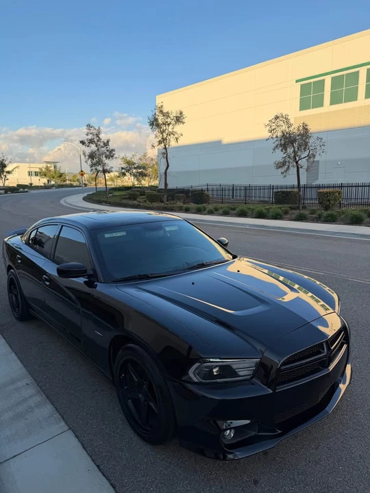 2013 Dodge Charger 7th Gen - Image 2 of 13