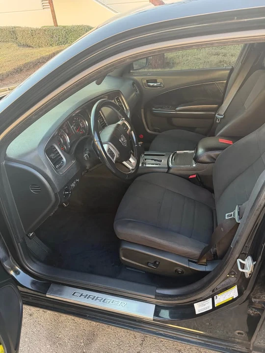 2013 Dodge Charger 7th Gen - Image 11 of 13