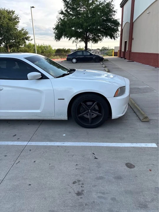 2013 Dodge Charger 7th Gen - Image 8 of 10