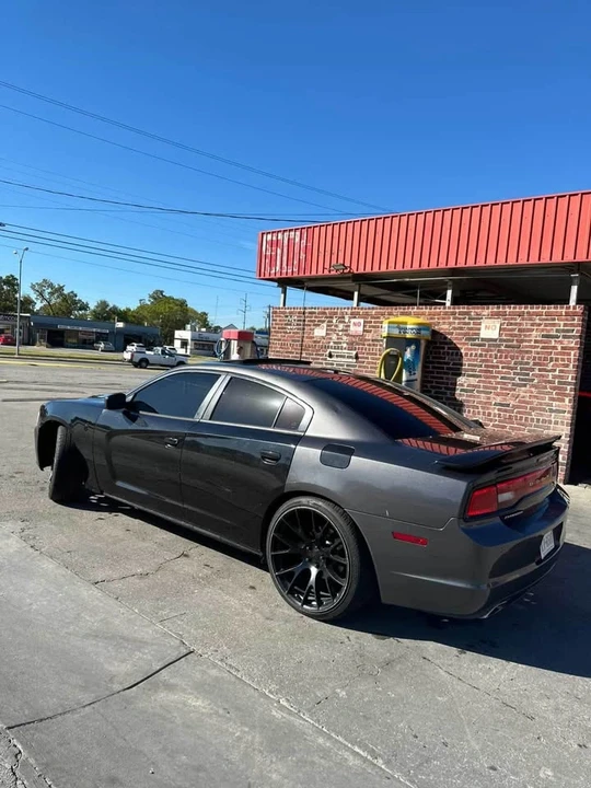 2013 Dodge Charger 6th Gen - Image 4 of 8