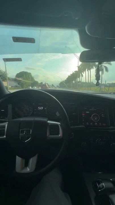 2013 Dodge Charger 7th Gen - Image 13 of 17