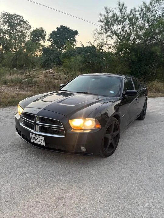 2013 Dodge Charger 7th Gen - Image 2 of 4