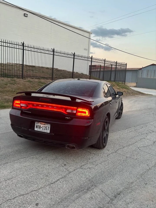 2013 Dodge Charger 7th Gen - Image 3 of 4