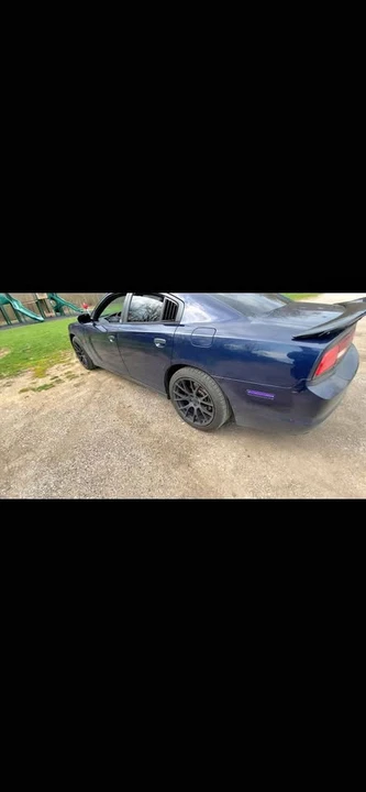2013 Dodge Charger 7th Gen - Image 2 of 13