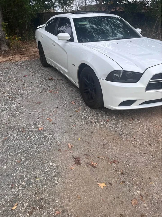 2013 Dodge Charger 7th Gen - Image 2 of 4