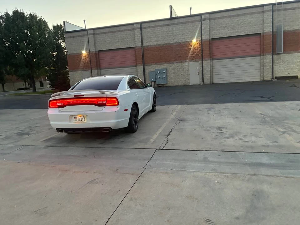 2013 Dodge Charger 7th Gen - Image 5 of 6