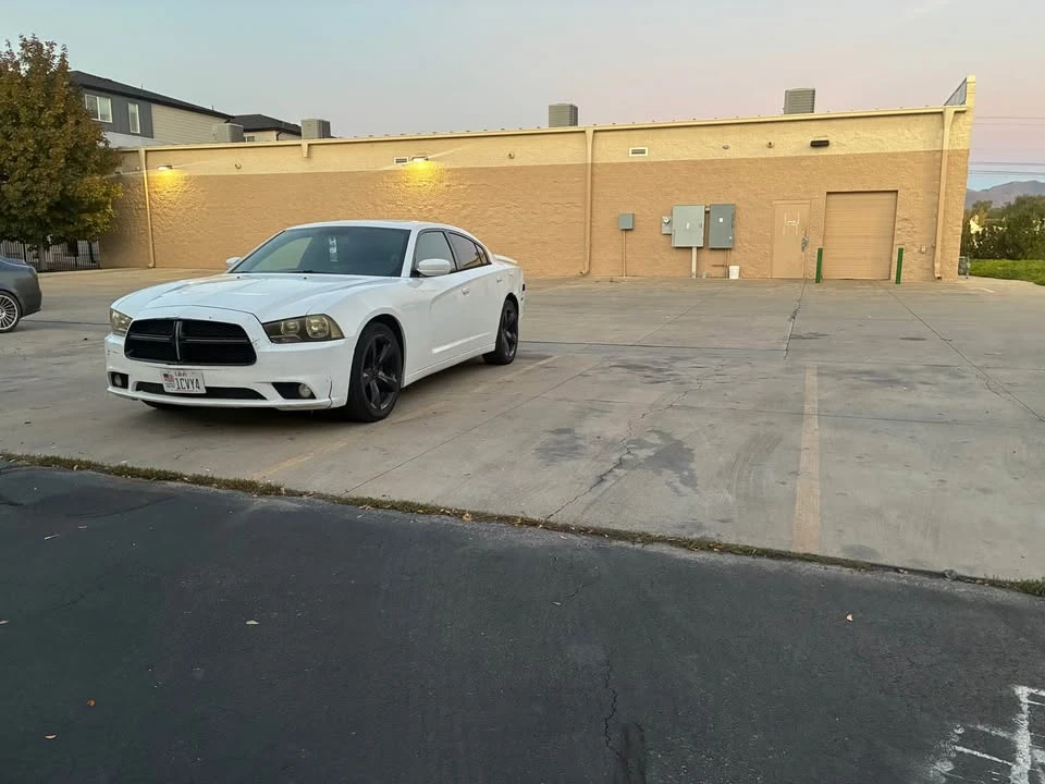 2013 Dodge Charger 7th Gen - Image 3 of 6