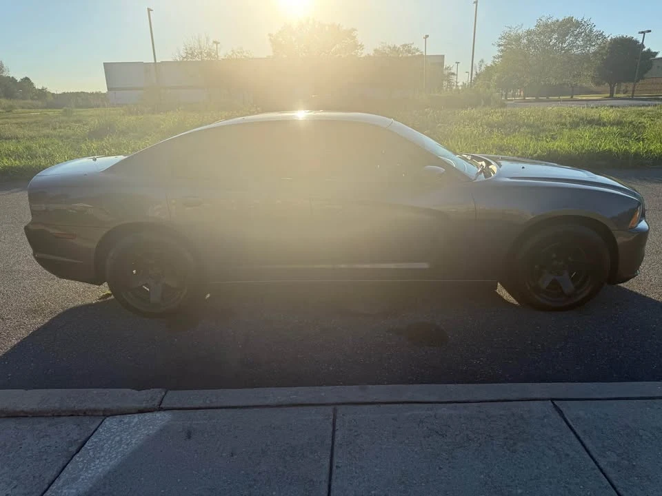 2013 Dodge Charger 7th Gen - Image 2 of 13