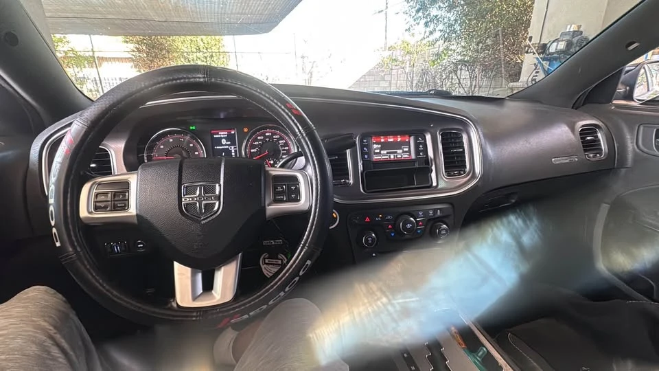 2013 Dodge Charger 6th Gen - Image 6 of 8