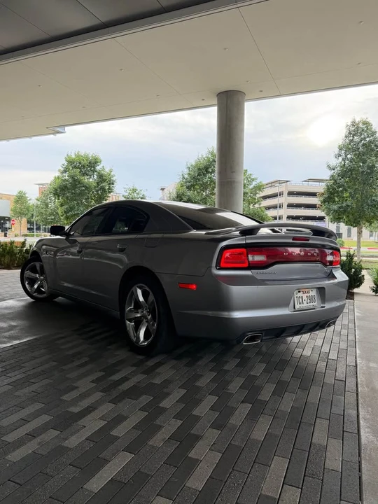 2013 Dodge Charger 7th Gen - Image 4 of 20