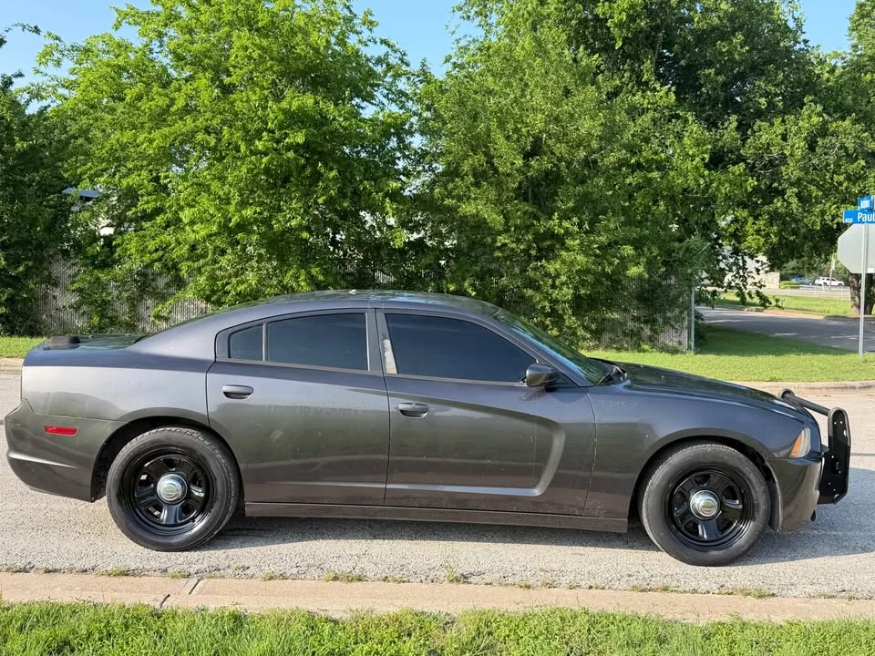 2013 Dodge Charger 7th Gen - Image 2 of 10