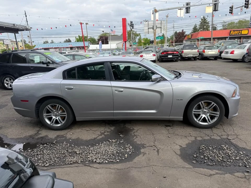 2013 Dodge Charger 7th Gen - Image 4 of 14