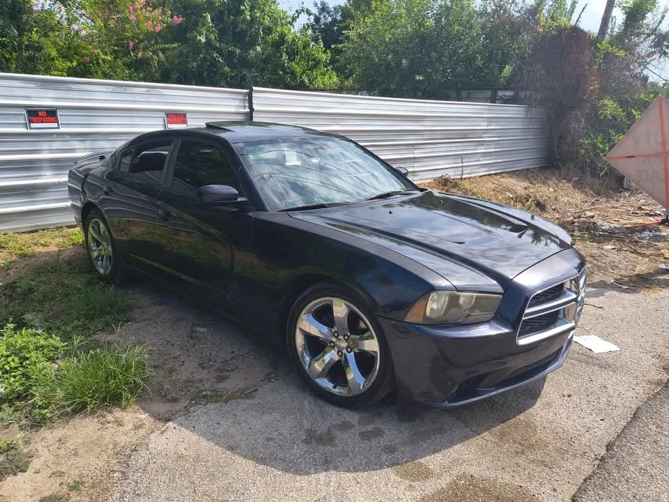 2013 Dodge Charger 7th Gen - Image 4 of 4