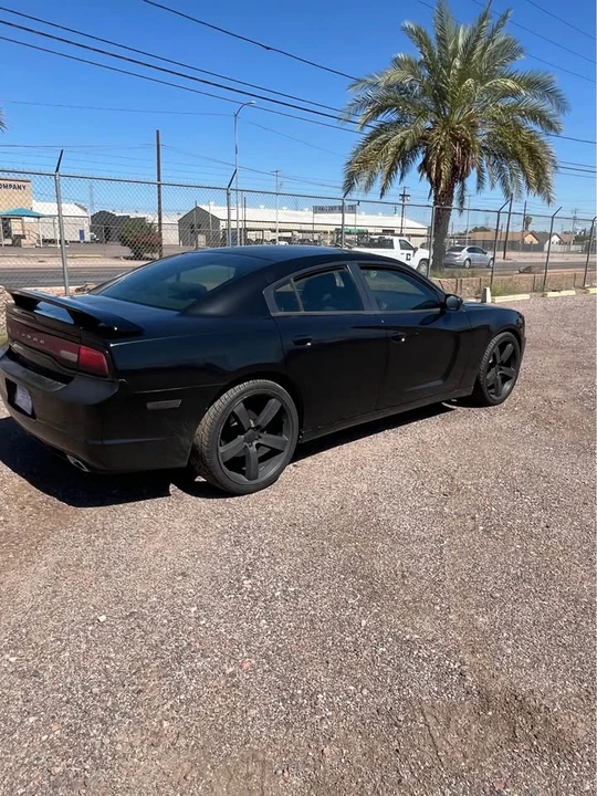 2013 Dodge Charger 7th Gen - Image 4 of 11