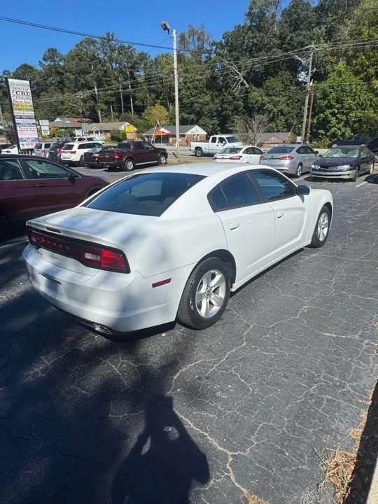 2013 Dodge Charger 7th Gen - Image 4 of 9