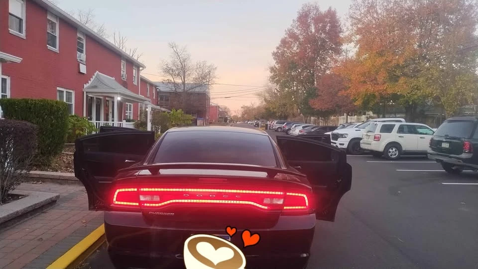 2013 Dodge Charger 7th Gen - Image 4 of 9