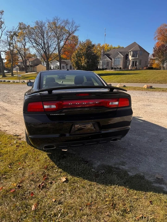 2013 Dodge Charger 7th Gen - Image 2 of 4
