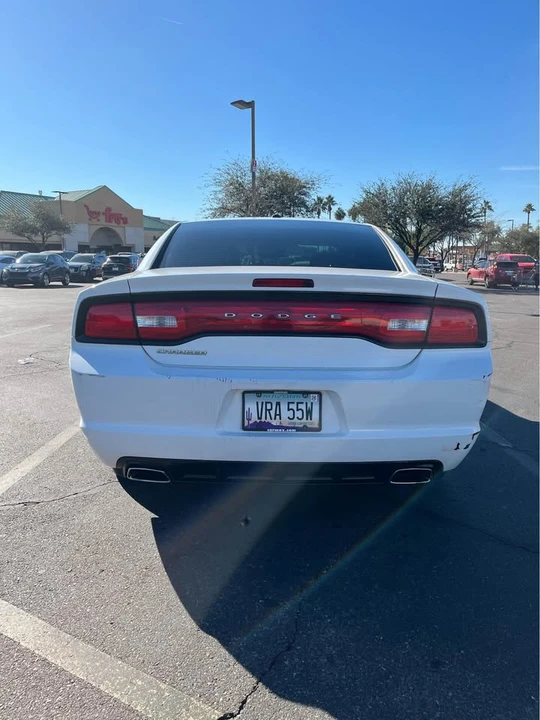 2013 Dodge Charger 6th Gen - Image 9 of 14