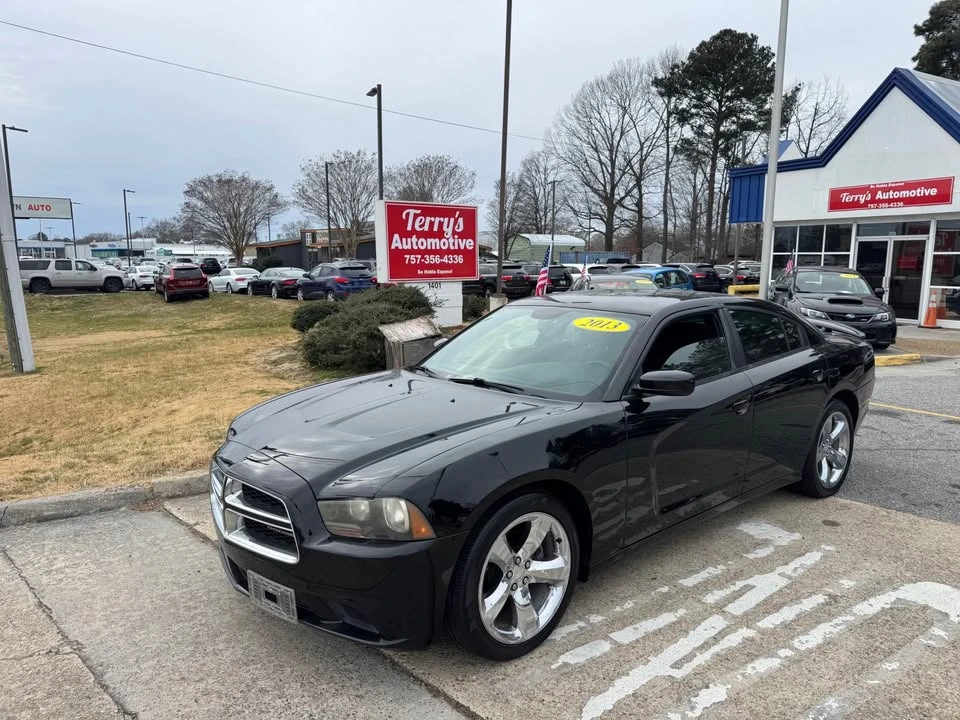 2013 Dodge Charger 6th Gen - Image 4 of 13
