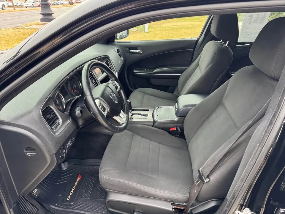 2013 Dodge Charger 6th Gen - Image 8 of 13