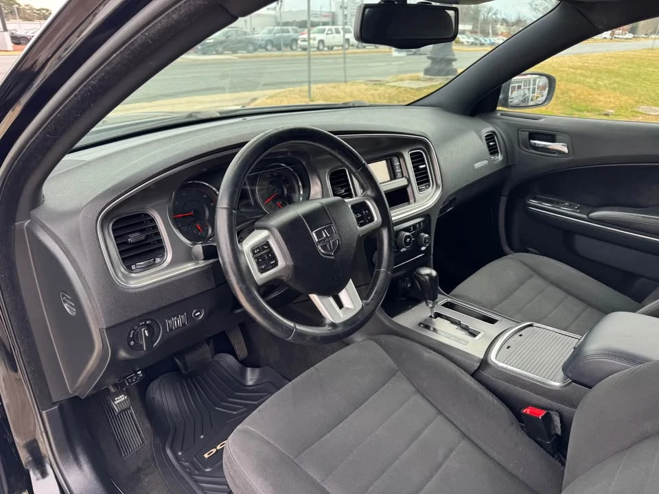 2013 Dodge Charger 6th Gen - Image 9 of 13