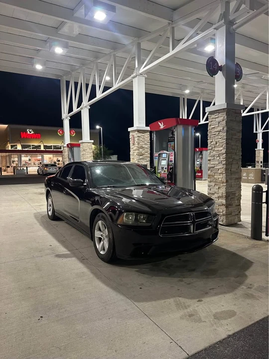 2013 Dodge Charger 7th Gen - Image 3 of 12