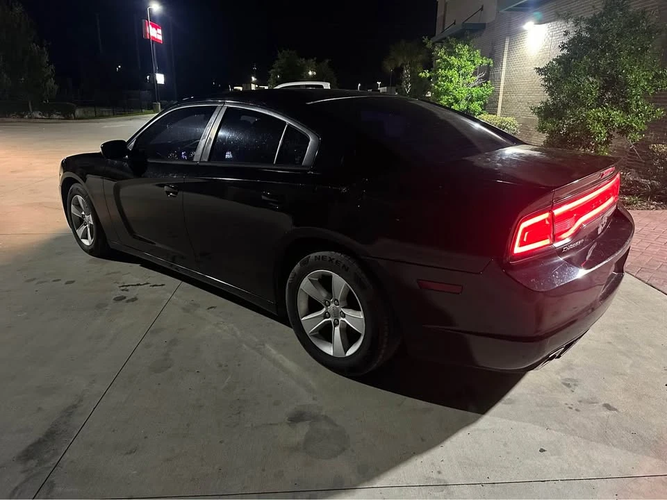 2013 Dodge Charger 7th Gen - Image 6 of 12