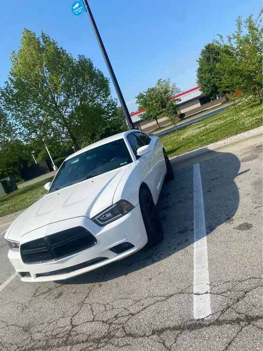 2013 Dodge Charger 7th Gen - Image 3 of 5