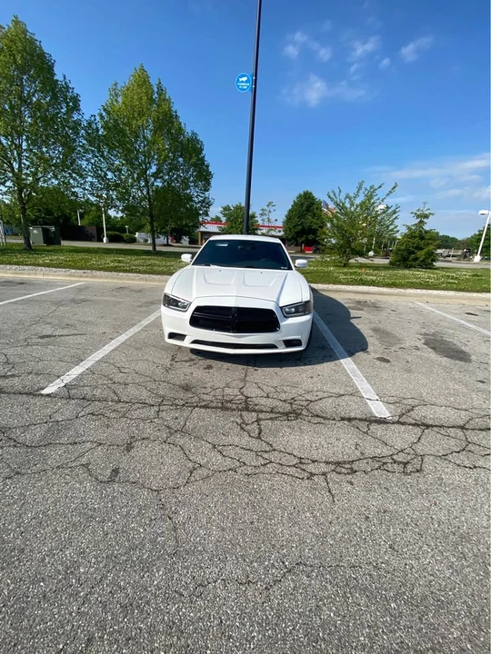 2013 Dodge Charger 7th Gen - Image 4 of 5