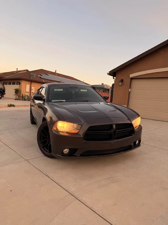 2013 Dodge Charger 7th Gen - Image 5 of 10