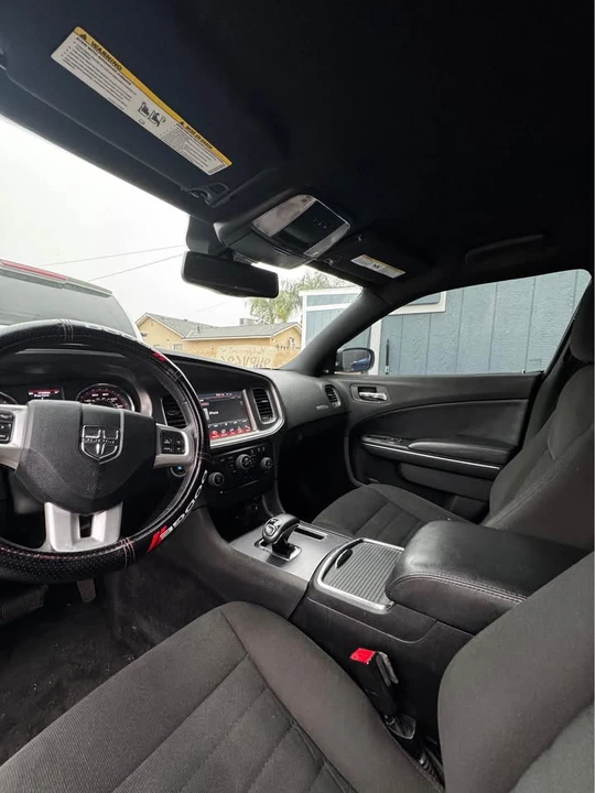 2013 Dodge Charger 7th Gen - Image 3 of 10