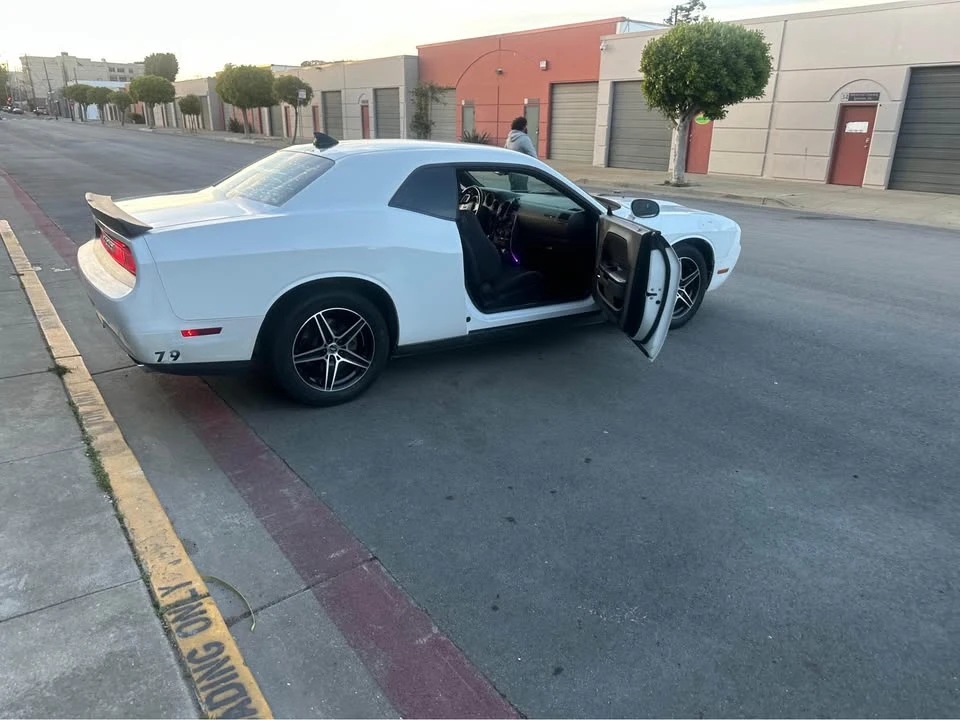 2013 Dodge Charger 7th Gen - Image 14 of 20