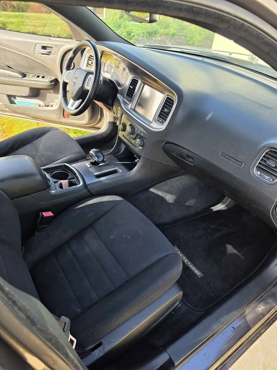 2013 Dodge Charger 7th Gen - Image 6 of 10